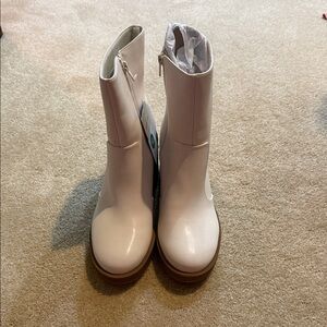 Elegant White Women's Boots